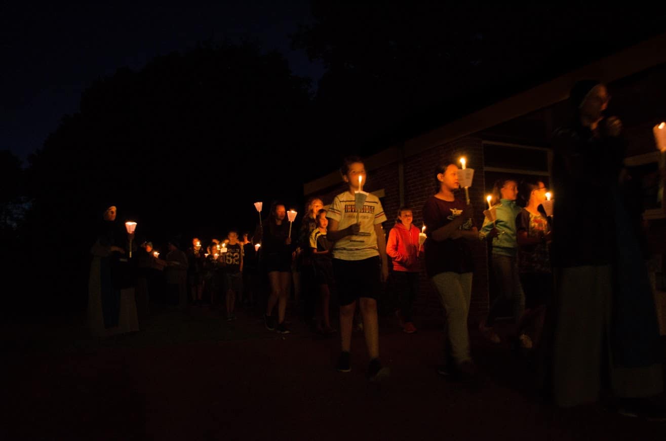 Adoration under the stars