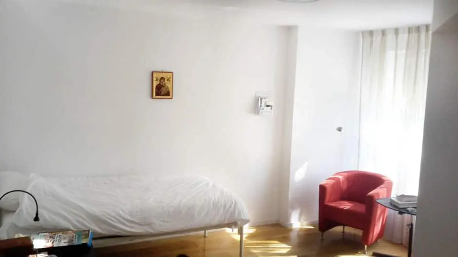 olv-ter-nood-gastenhuis-kamer.jpeg olv-ter-nood-gastenhuis-kamer.jpeg